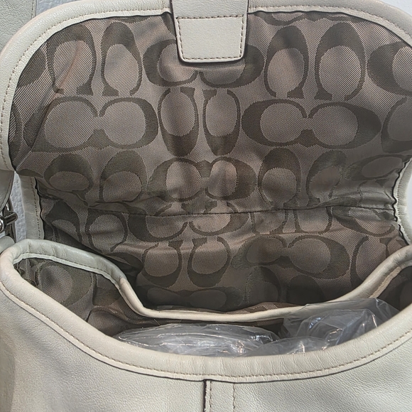 Coach Soho Vintage Cream Leather Shoulder And/or Crossbody Bag - Picture 8 of 9